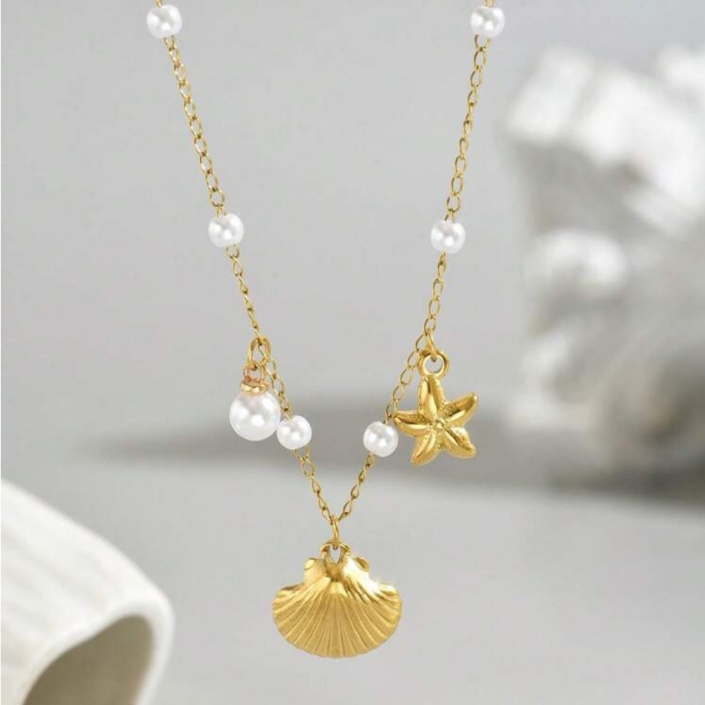 18k Gold Plated Shell and Starfish Necklace with Pearls - Picture 2 of 7